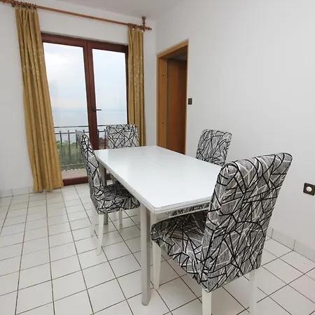 7904a Διαμέρισμα Οπατία